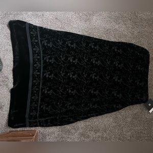 Beautiful black skirt never worn perfect for summer